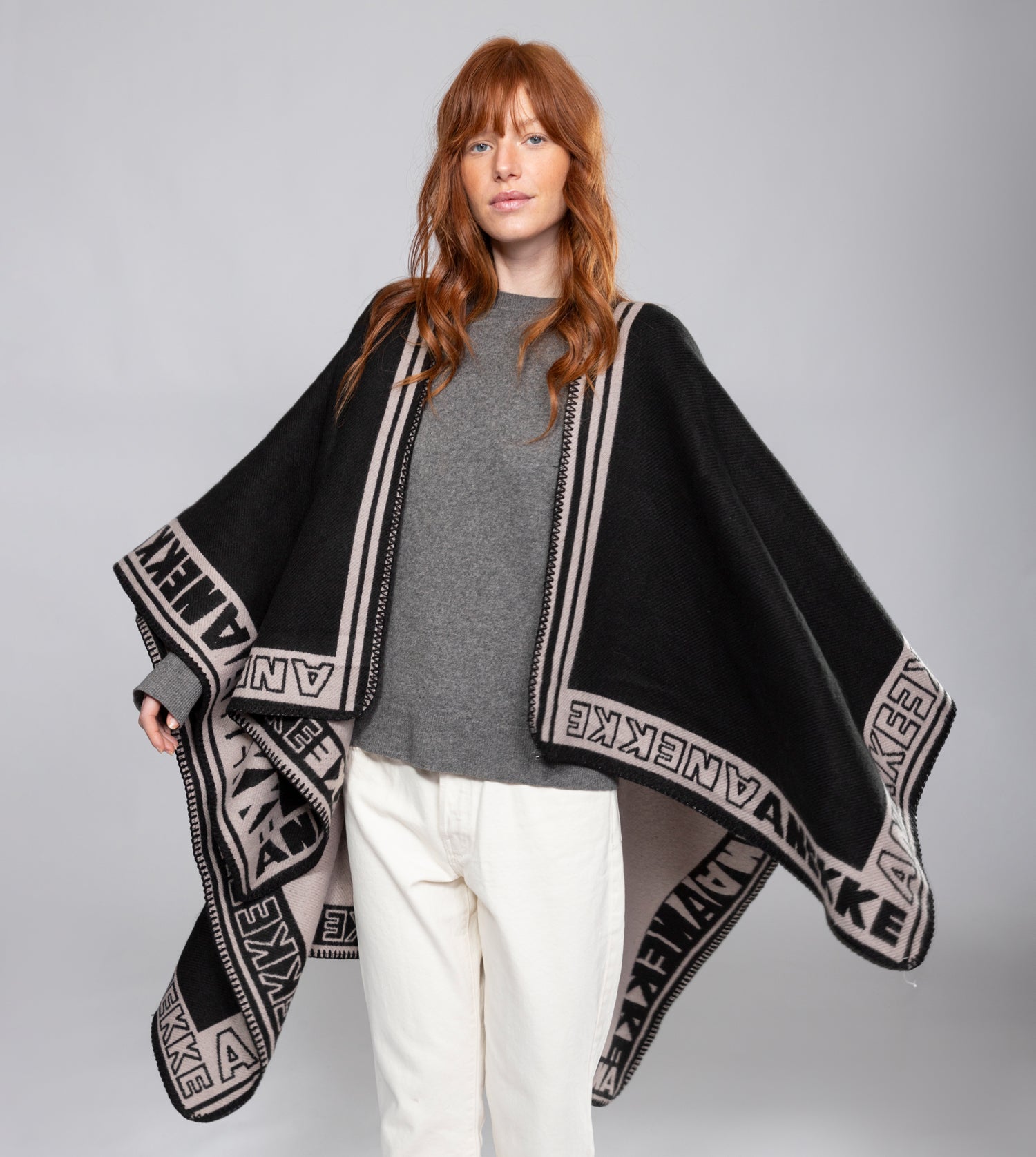 Poncho Shodō noir