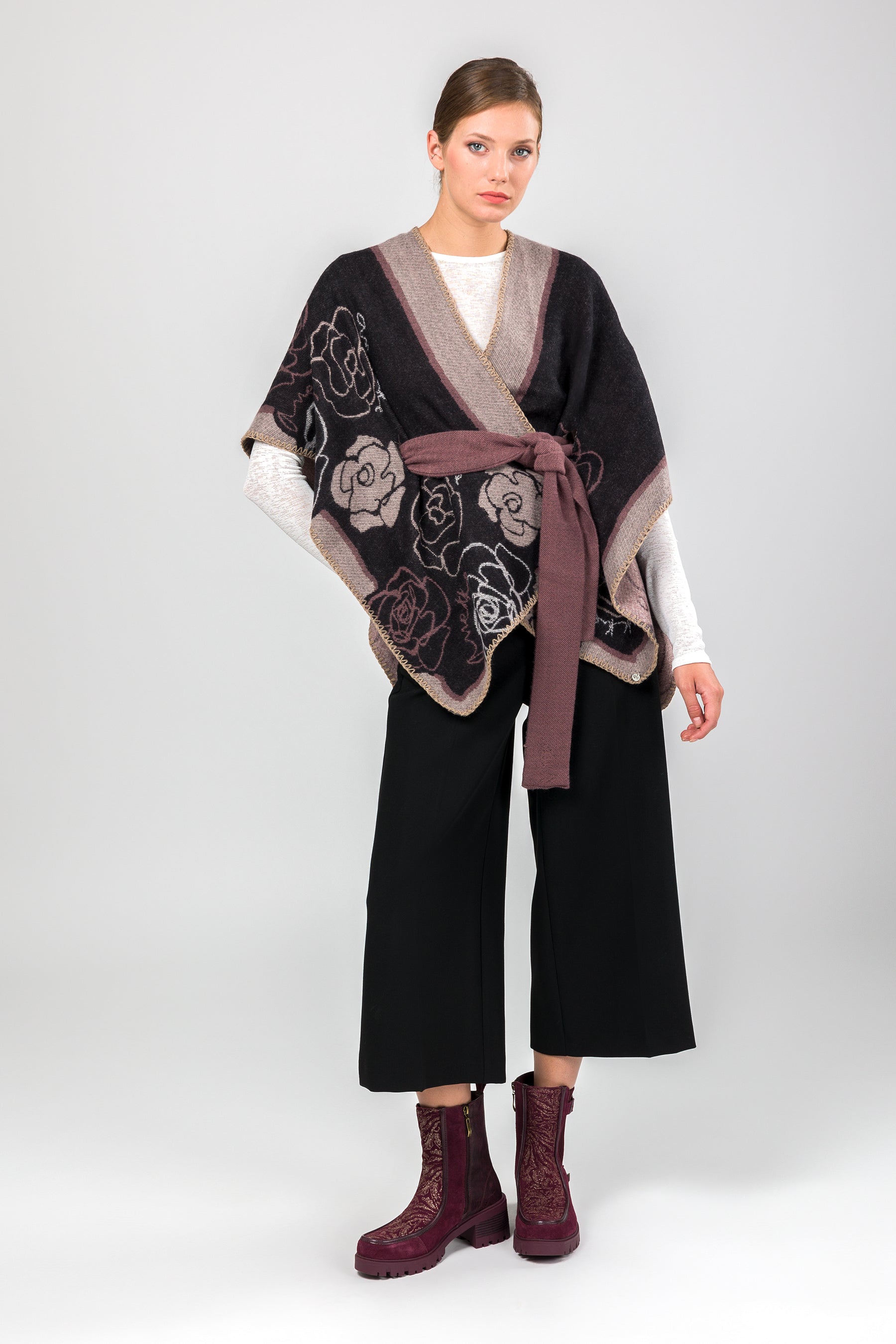 Poncho avec ceinture rose et noir