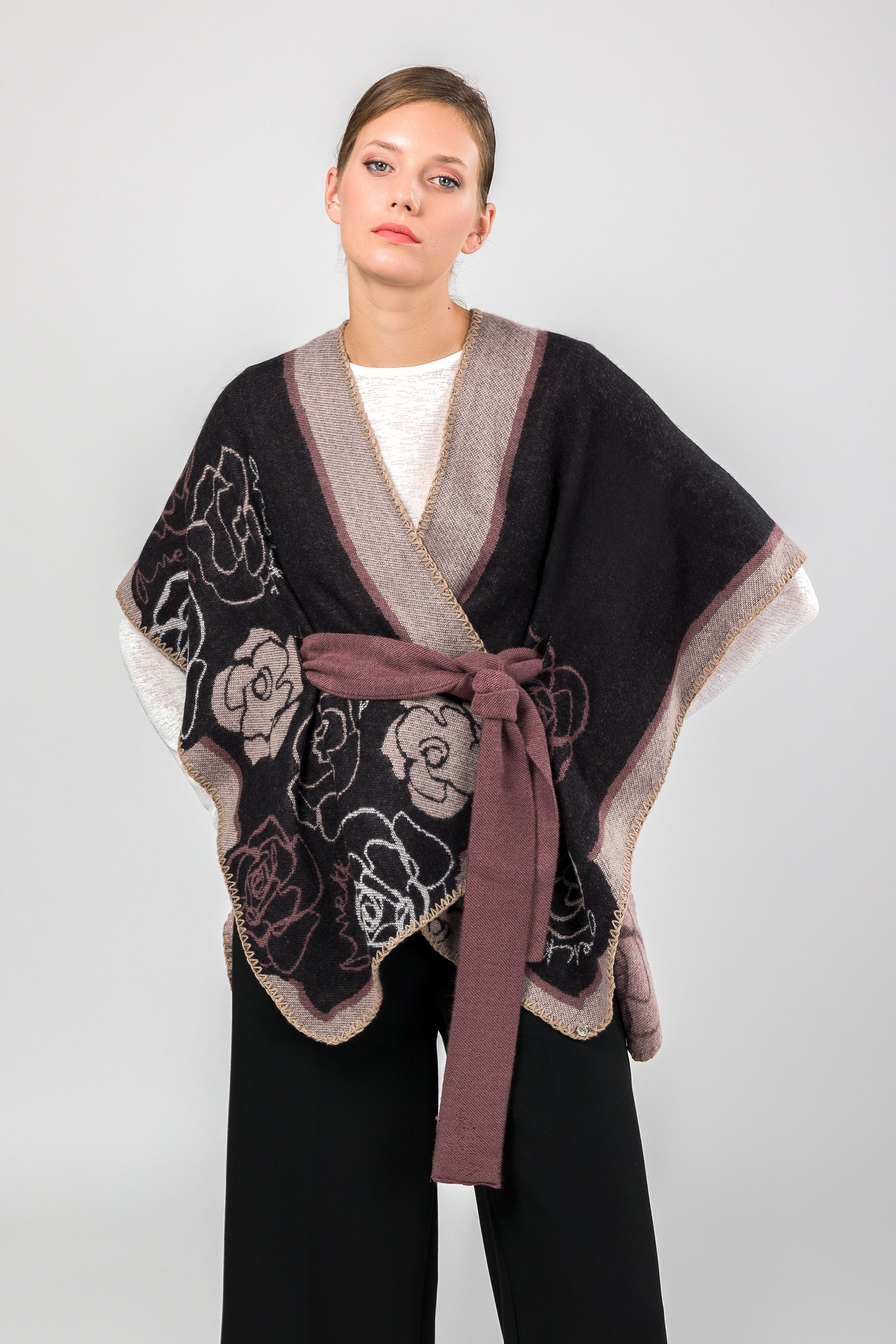 Poncho avec ceinture rose et noir