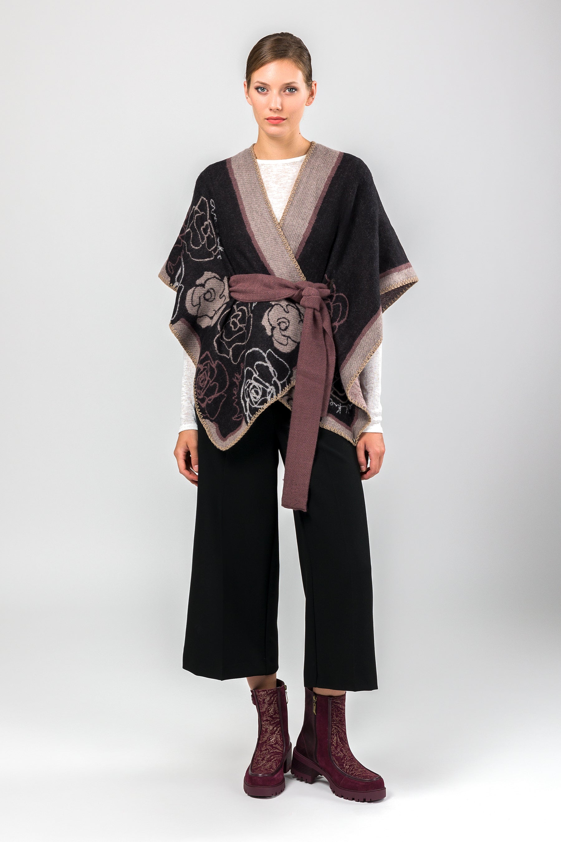 Poncho avec ceinture rose et noir