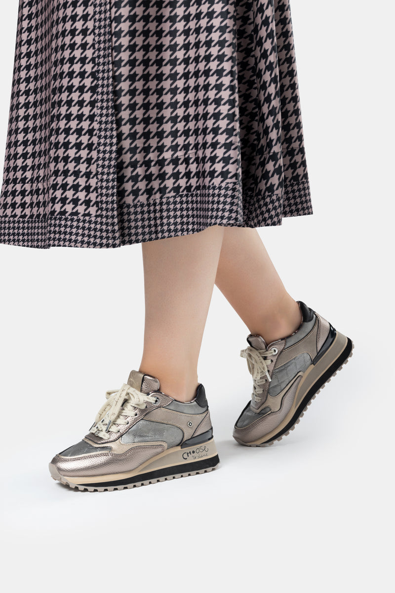 Baskets compensées métallisé