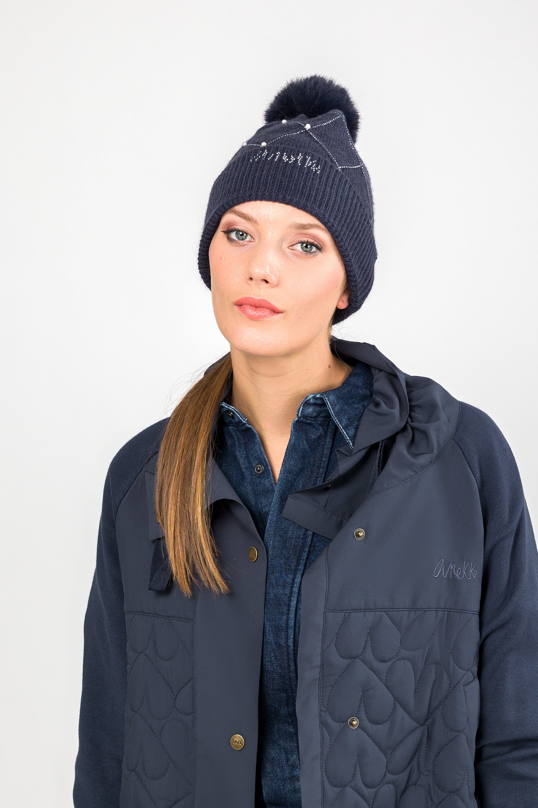 Bonnet en maille bleu marine