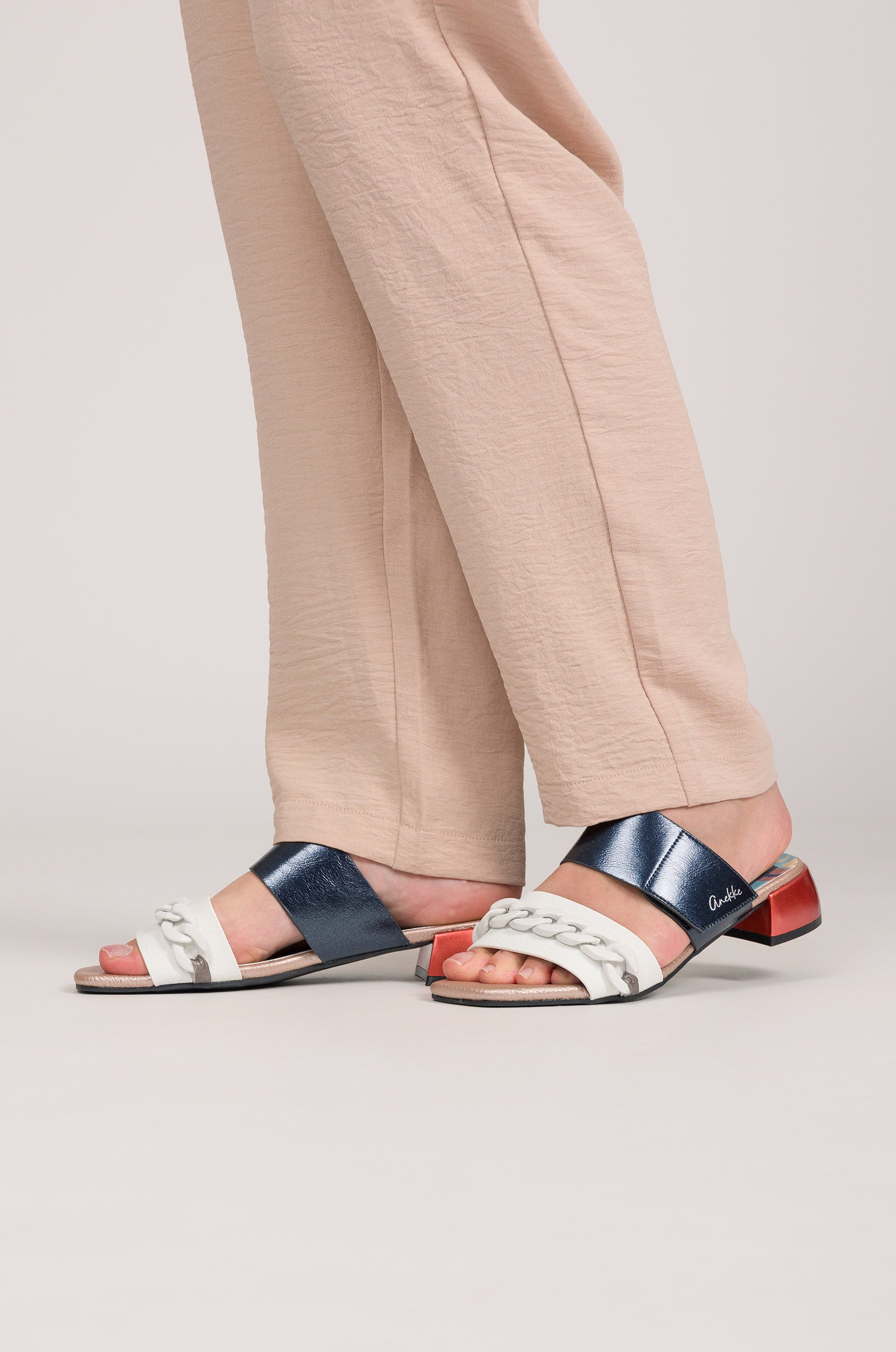 Sandales à talon et maillons Eikon