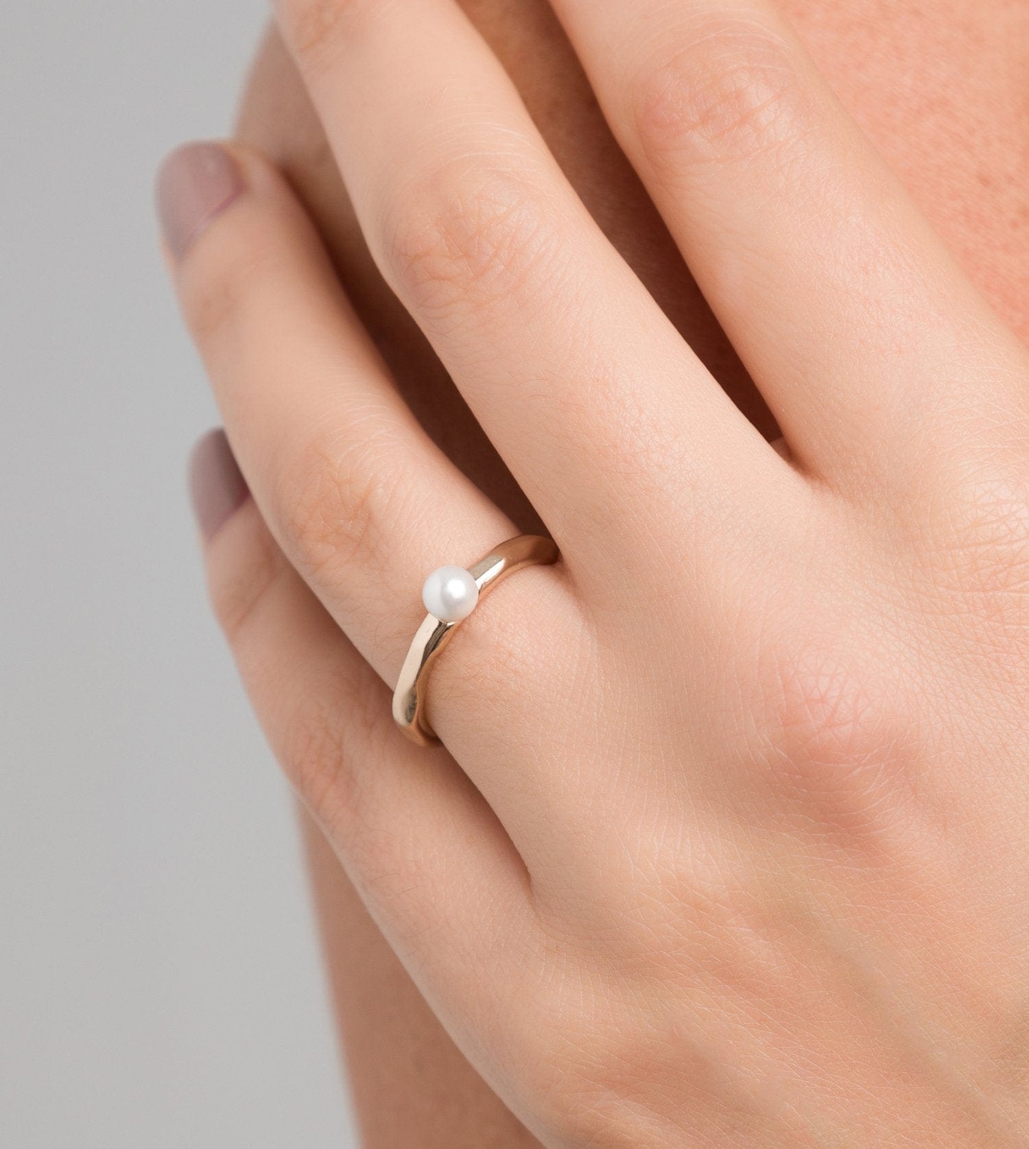 Anneau d'or avec Fehu Pearl