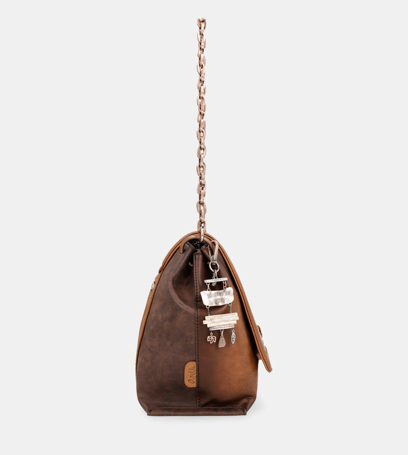 Le sac d'embrayage à rabat à poignée forestière