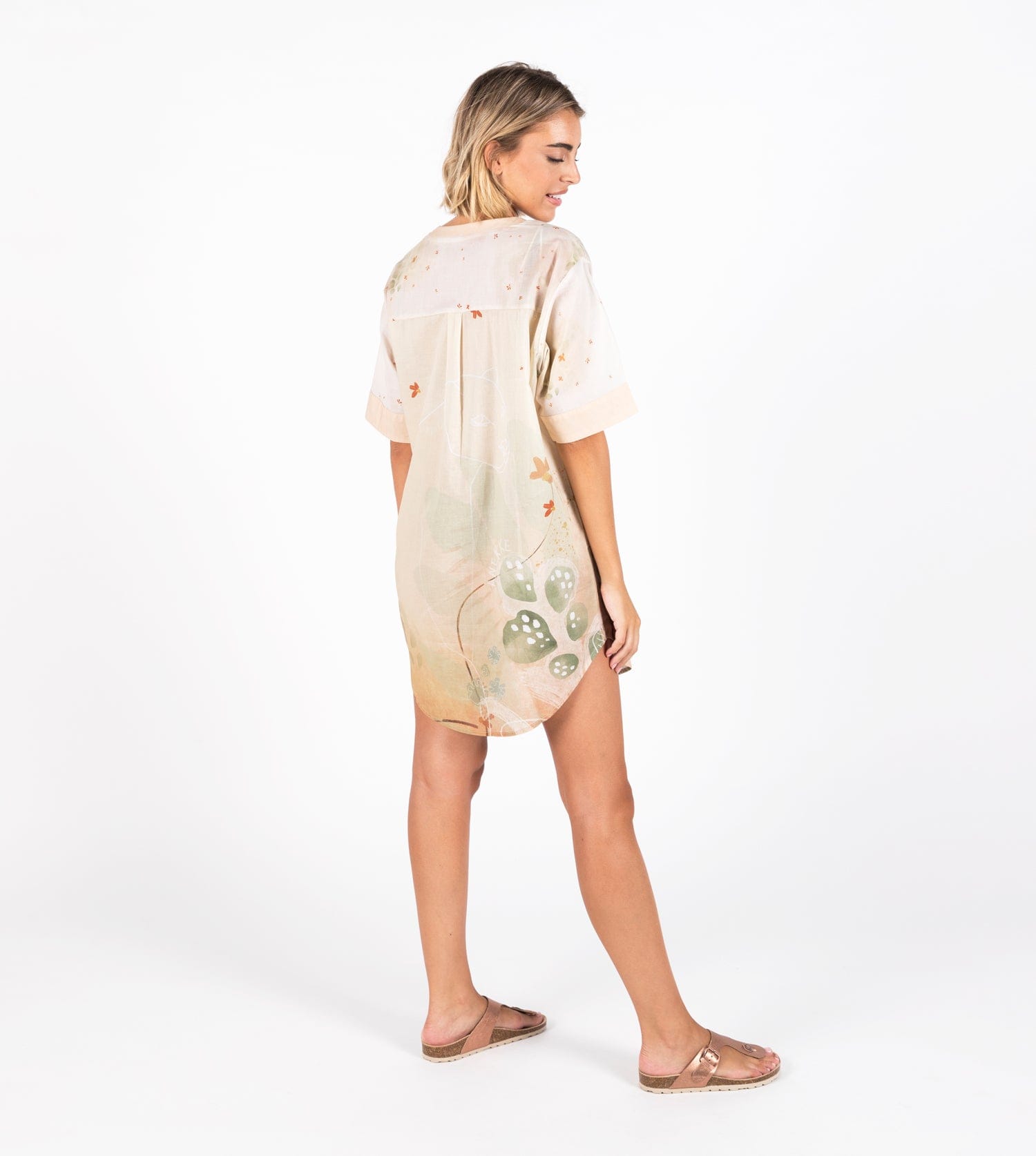Robe courte de l'Amazonie