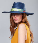 Chapeau de raffina bleu marine