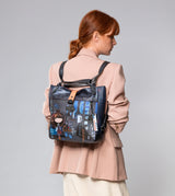 Sac à bandoulière contemporain convertible en un sac à dos contemporain